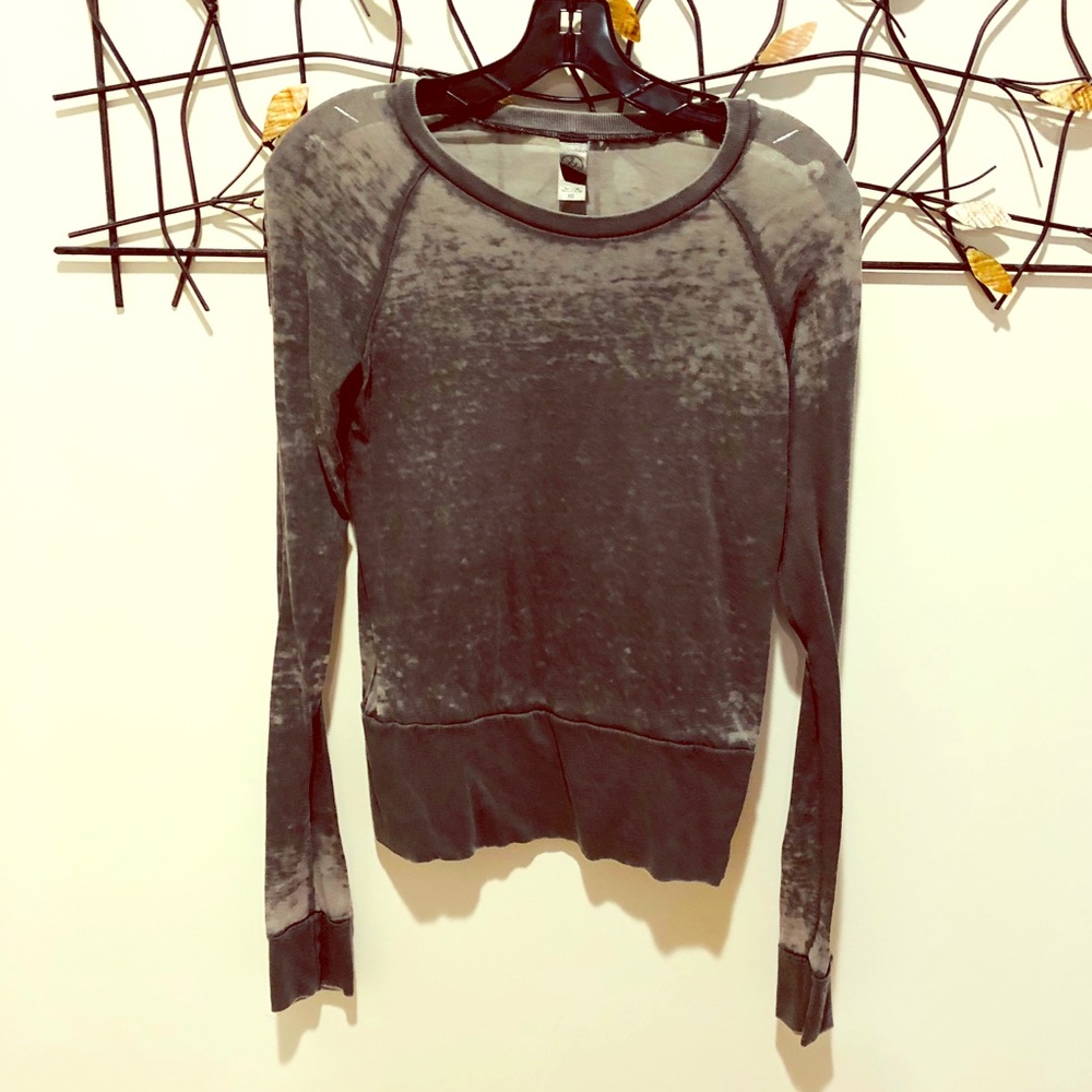 Alternative long sleeve grey top( element wash)